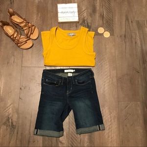 H&M Jean shorts. Size 26.